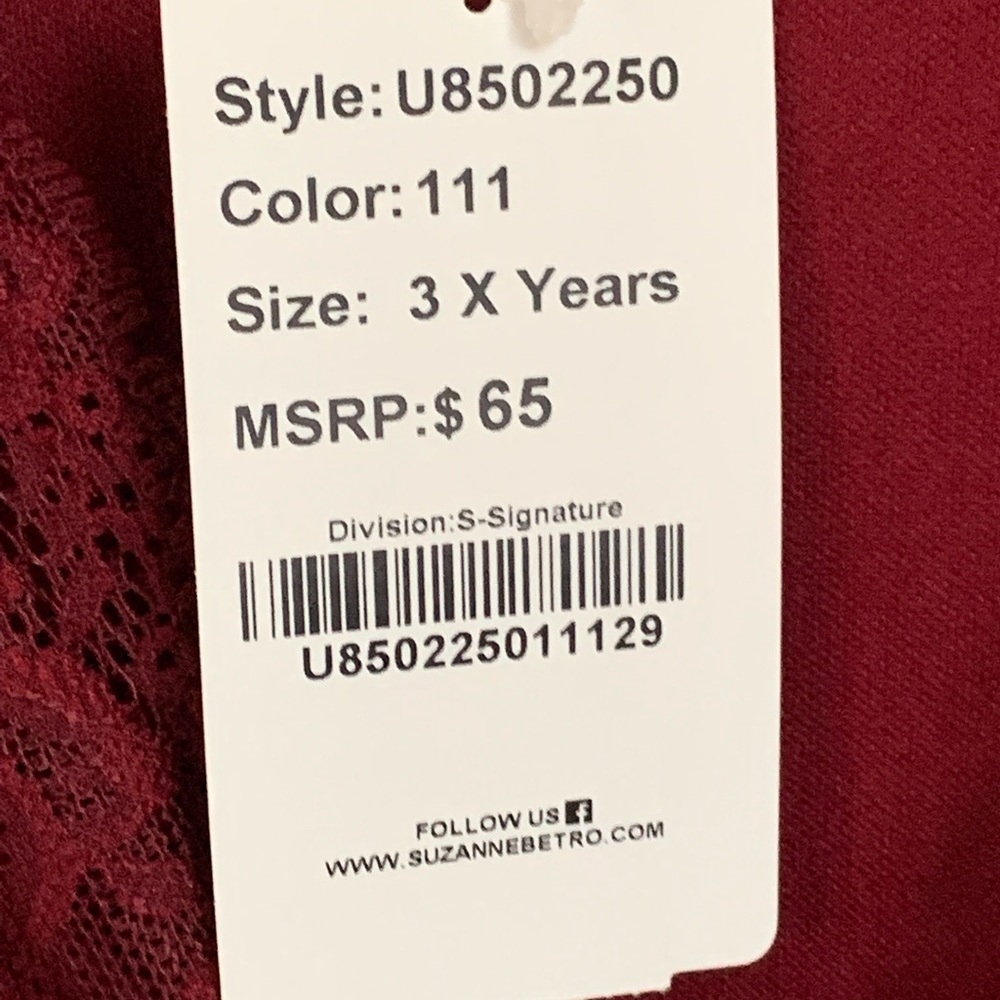 Suzanne Betro V-Neck Dress Blouse.  Size 3X - Picture 5 of 10